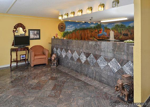 Econo Lodge Decatur Bagian luar foto